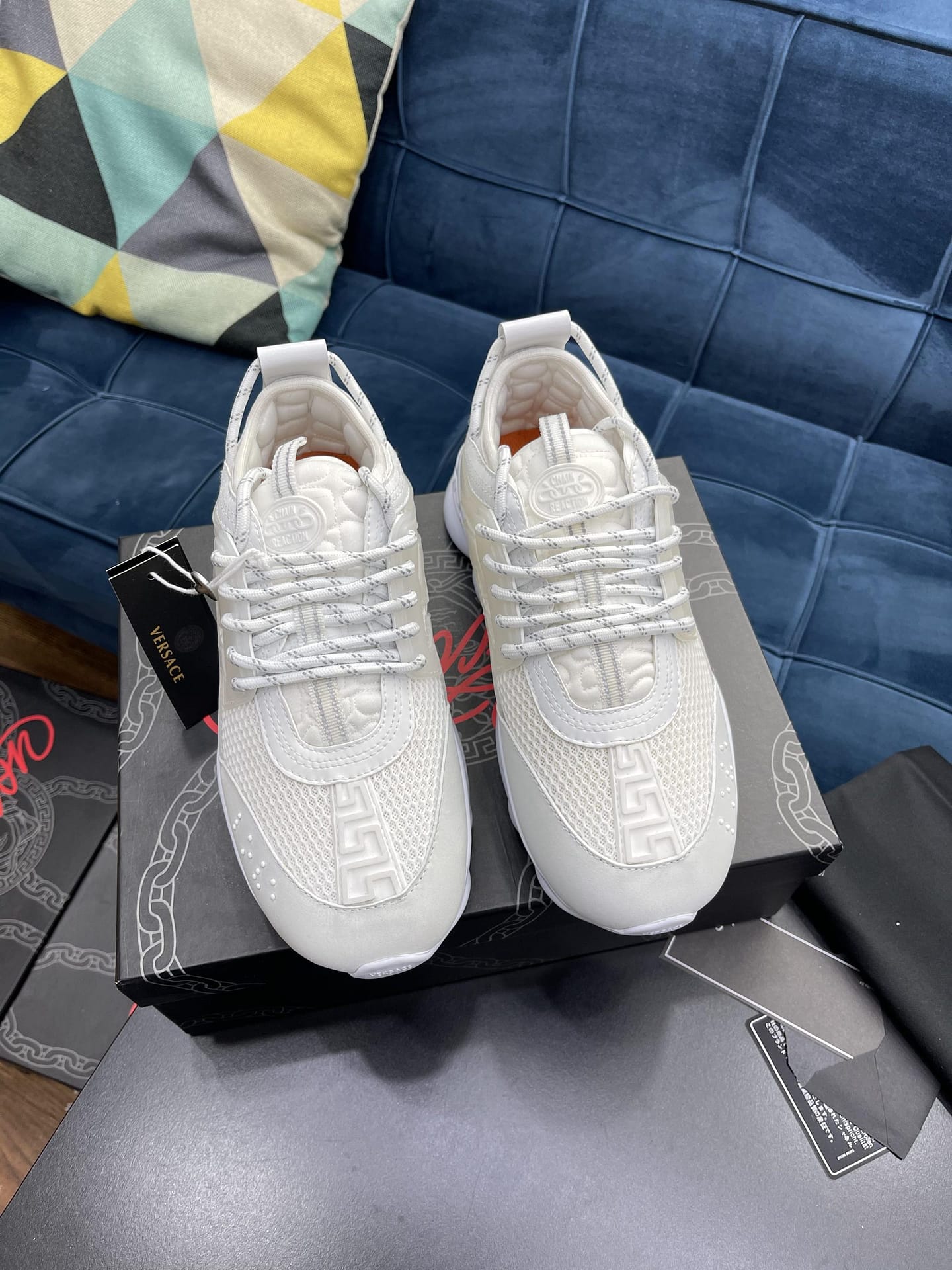 versace chain reaction